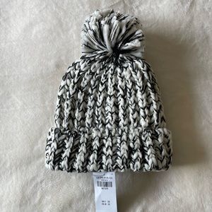 NWT, ABERCROMBIE & FITCH, BLACK/WHITE, COZY POM BEANIE,